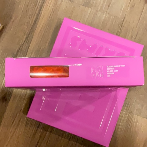 🆕FENDI X SKIMS SLEEVELESS MID-THIGH LOGO BODYSUIT ROMPER GEORGIA ORANGE XXS-XS - Picture 3 of 4